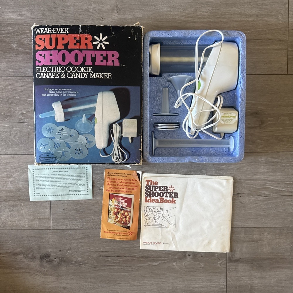 Vintage Wear-Ever Super Shooter Electric Cookie Press 70001 Works